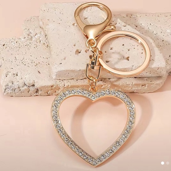 Accessories - Hollow Heart Rhinestone Key Ring Jewelry Bag Purse Charm